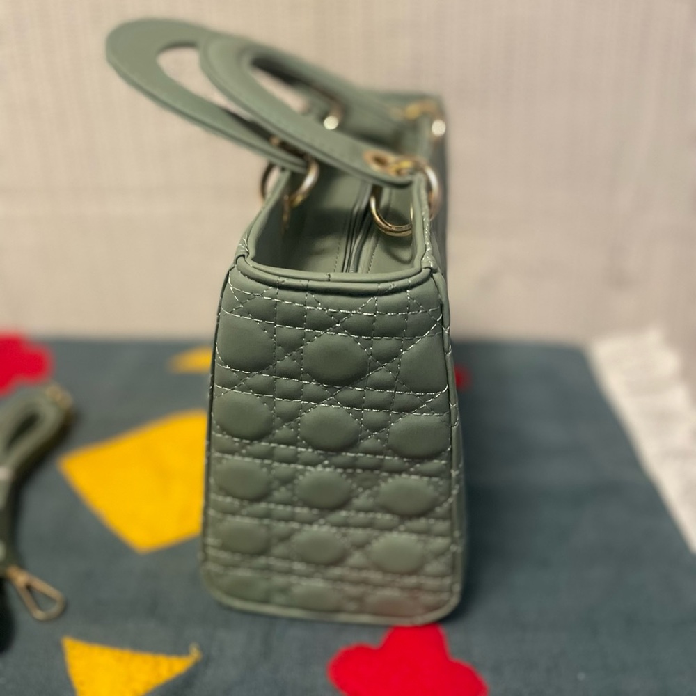 Fashion lady Bag PU leather, olive green color, New with dust bag, Sling - Picture 7 of 10
